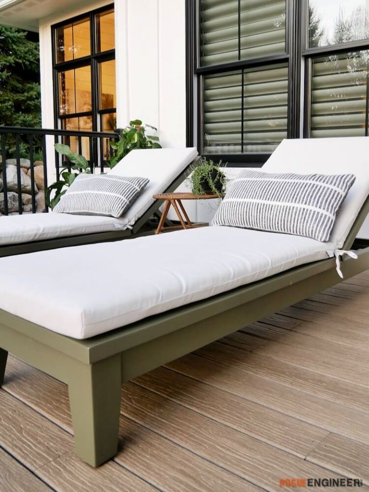 Building a Patio Chaise Lounger With Blueprints