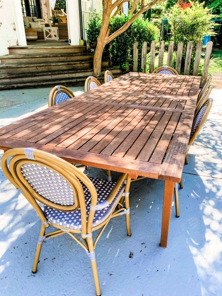 Faux Driftwood Outdoor Dining Table Makeover