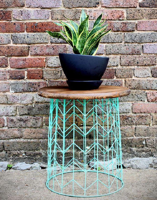 Homemade Outdoor Wire Basket Side Table