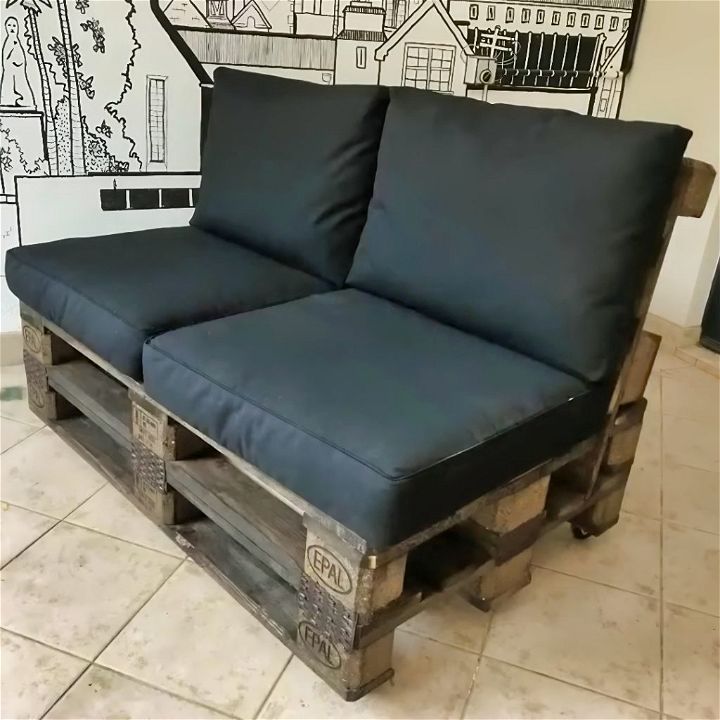 How to Make a Pallet Couch - Easy Step by Step Instructions - DIY Cozy Home